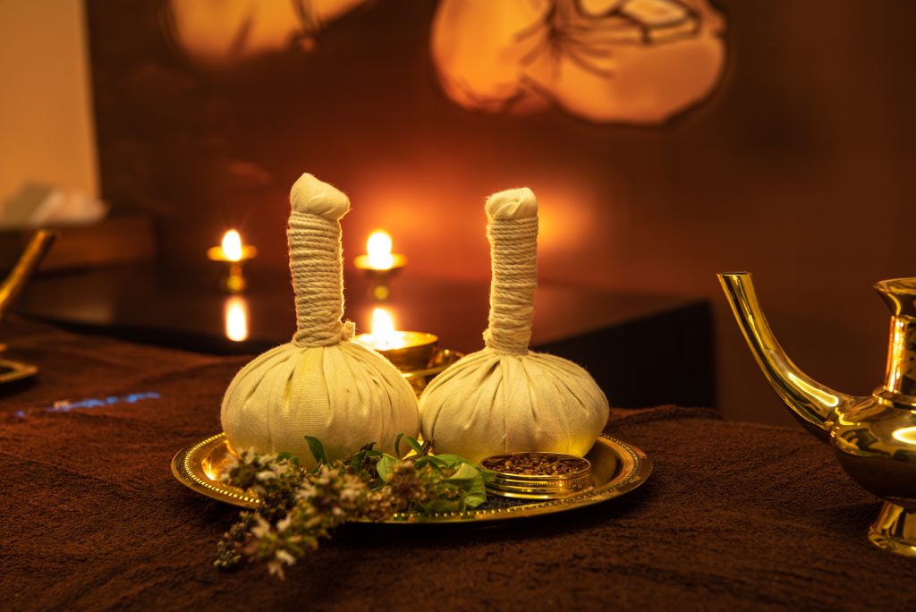kizhi,is,an,effective,ayurvedic,rejuvenation,treatment,for,pain,relief